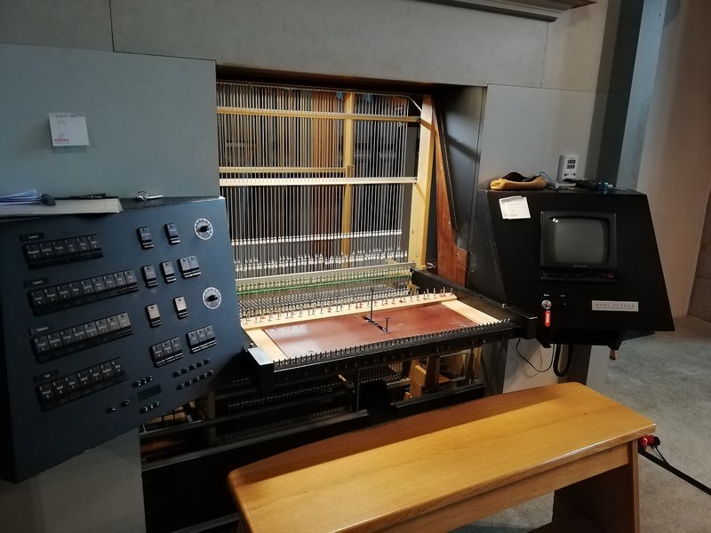 01_Orgel_St_Stephani.jpg